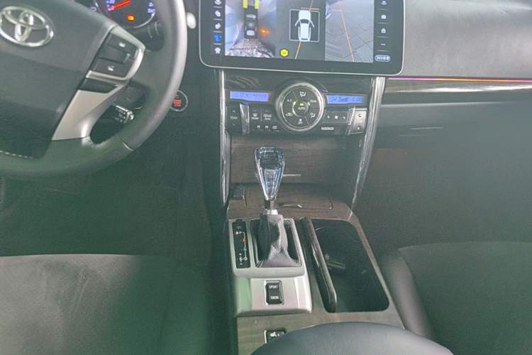 Used Toyota Reiz 2013 2.5V Shangrui Edition Gear Lever
