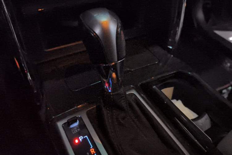Used Toyota Reiz 2013 2.5V Shangrui Navigation Edition Gear Lever