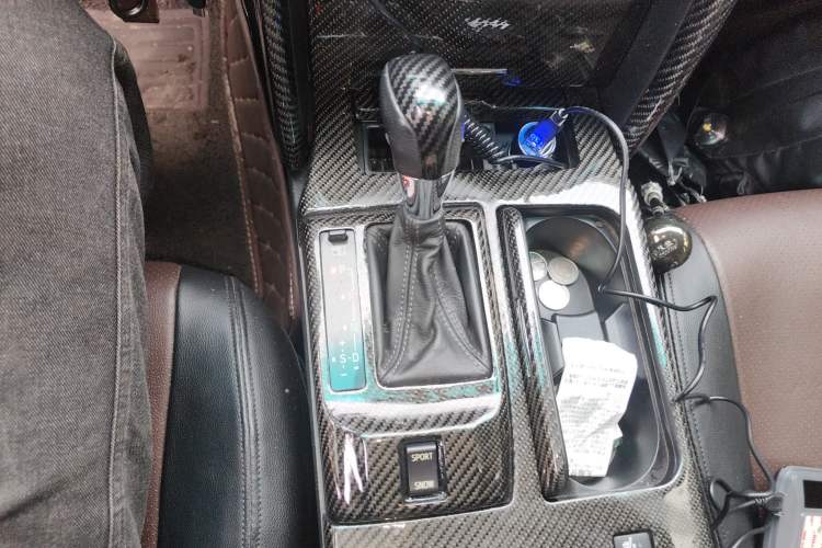 Used Toyota Reiz 2013 2.5V Elite Edition Gear Lever