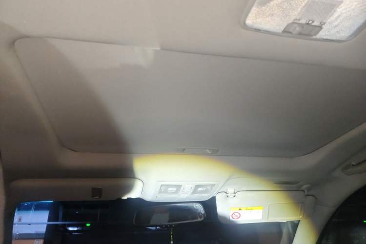 Used Toyota Reiz 2013 2.5V Elite Edition Headliner