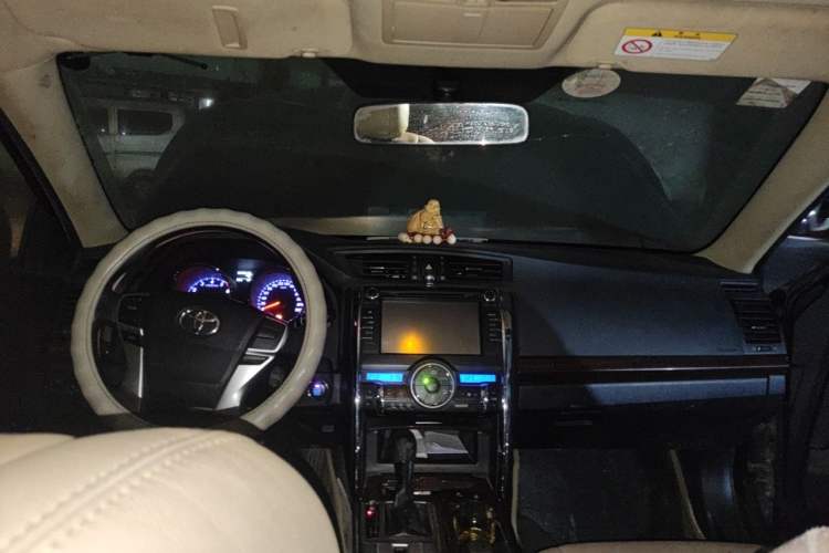 Used Toyota Reiz 2013 2.5V Supreme Edition Headliner