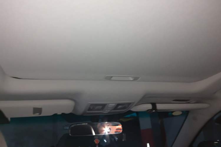 Used Toyota Reiz 2013 2.5V Shangrui Edition Headliner