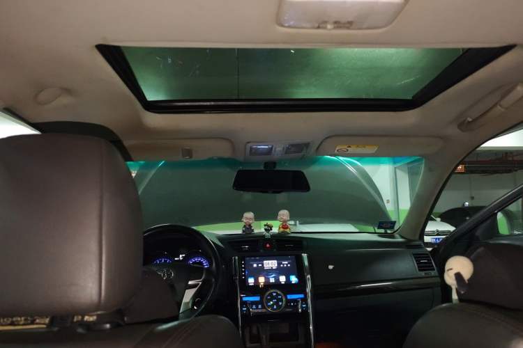 Used Toyota Reiz 2013 2.5V Elite Edition Headliner