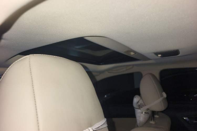 Used Toyota Reiz 2013 2.5V Elite Edition Headliner