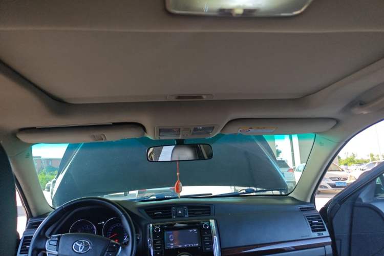 Used Toyota Reiz 2013 2.5V Shangrui Edition Headliner