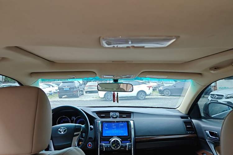 Used Toyota Reiz 2013 2.5V Elite Edition Headliner