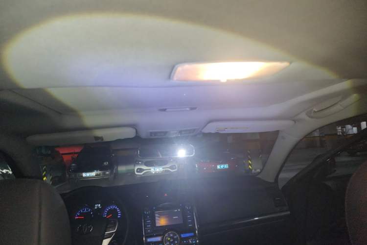 Used Toyota Reiz 2013 2.5V Shangrui Edition Headliner