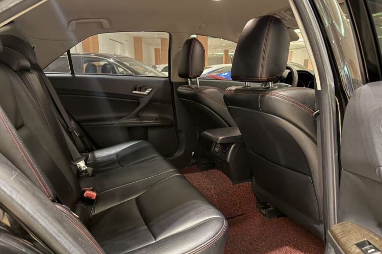 Used Toyota Reiz 2013 2.5S Elite Edition Interior 1