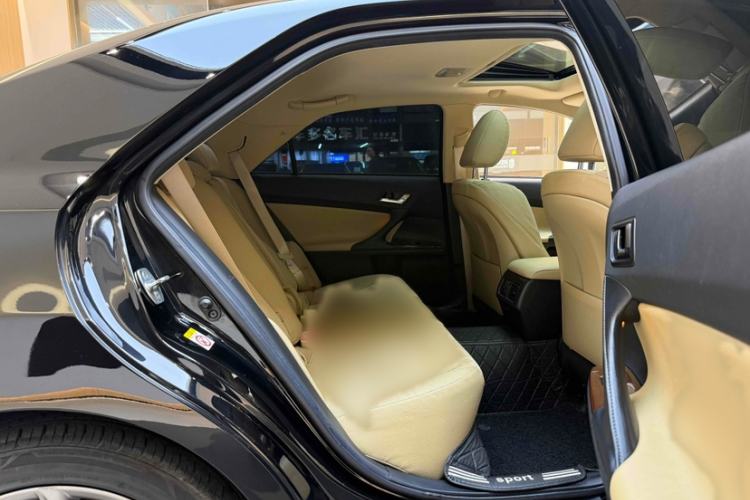 Used Toyota Reiz 2013 2.5V Shangrui Edition Interior 10