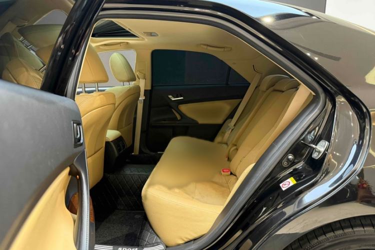 Used Toyota Reiz 2013 2.5V Shangrui Edition Interior 2