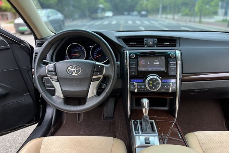Used Toyota Reiz 2013 2.5V Shangrui Edition Interior 3