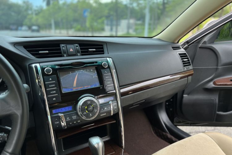 Used Toyota Reiz 2013 2.5V Shangrui Edition Interior 5