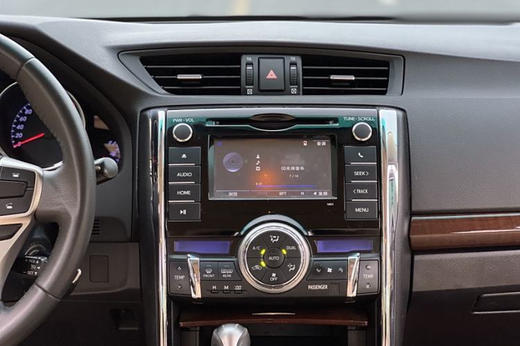 Used Toyota Reiz 2013 2.5V Shangrui Edition Interior 6