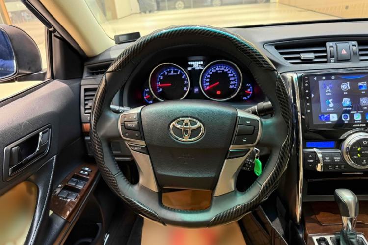 Used Toyota Reiz 2013 2.5V Shangrui Edition Interior 9