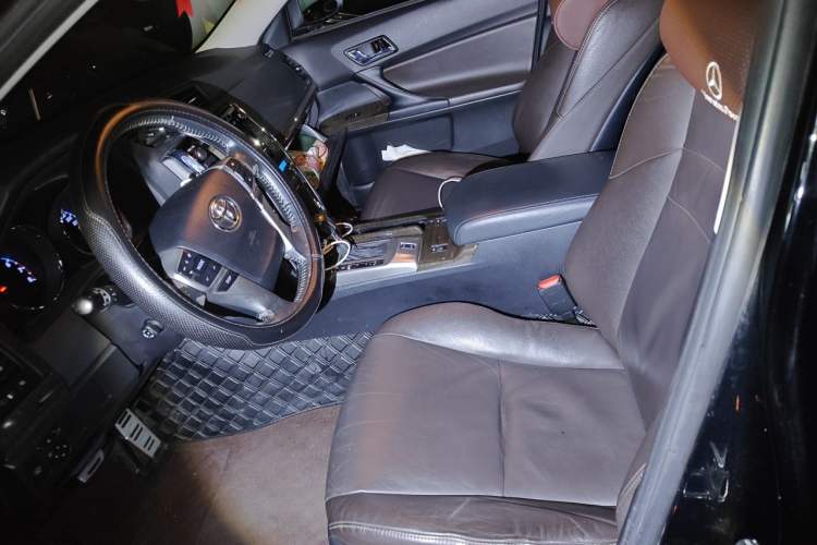 Used Toyota Reiz 2013 2.5V Supreme Edition Left Front Seat