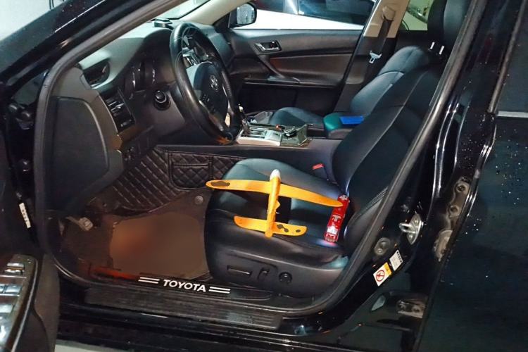 Used Toyota Reiz 2013 2.5V Elite Edition Left Front Seat