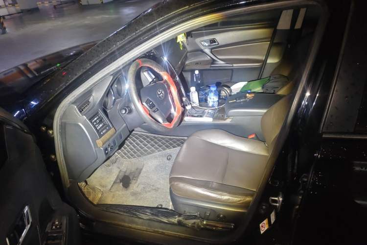Used Toyota Reiz 2013 2.5V Elite Edition Left Front Seat