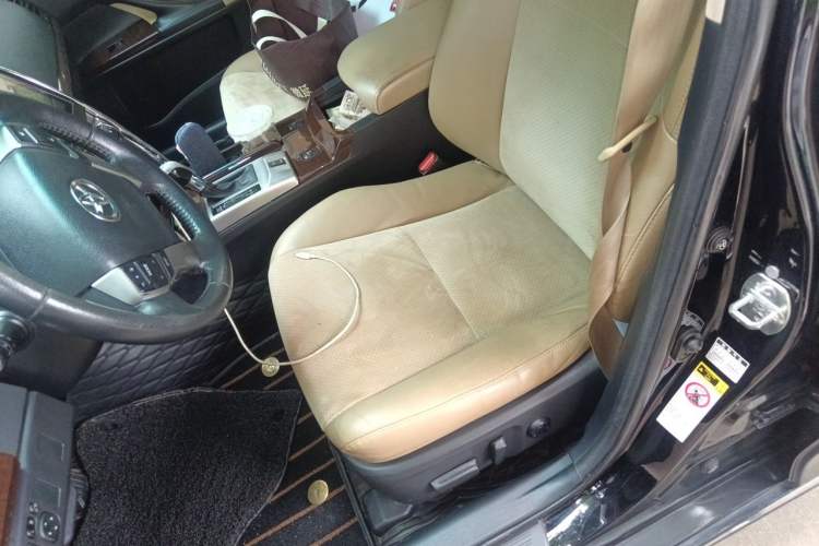Used Toyota Reiz 2013 2.5V Shangrui Navigation Edition Left Front Seat