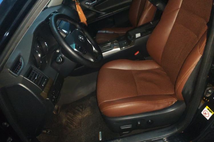 Used Toyota Reiz 2013 2.5V Shangrui Edition Left Front Seat