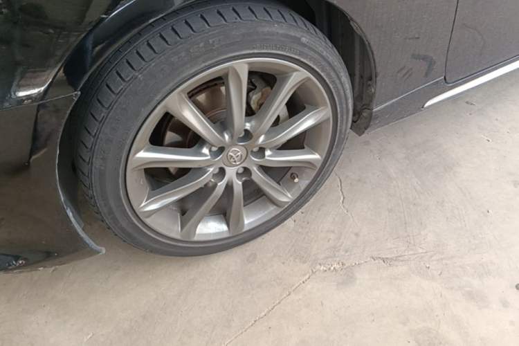 Used Toyota Reiz 2013 2.5V Shangrui Edition Left Front Wheel Hub