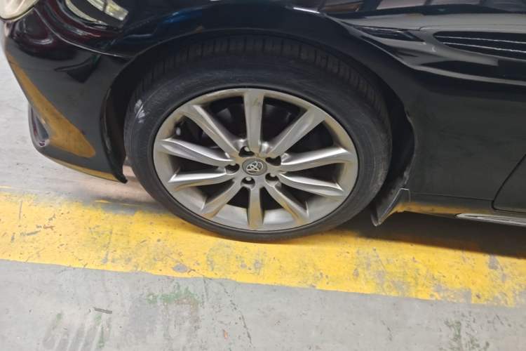 Used Toyota Reiz 2013 2.5V Shangrui Edition Left Front Wheel Hub