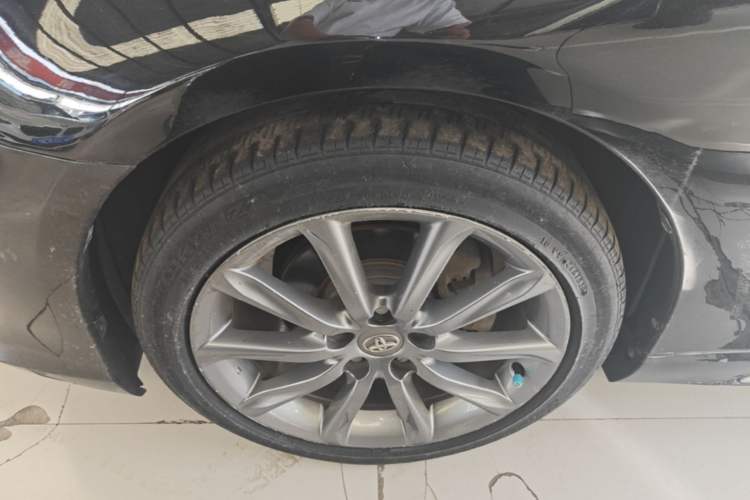 Used Toyota Reiz 2013 2.5V Shangrui Edition Left Front Wheel Hub