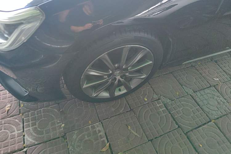 Used Toyota Reiz 2013 2.5V Shangrui Edition Left Front Wheel Hub