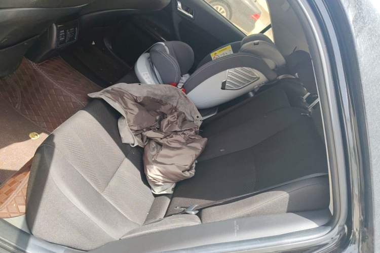 Used Toyota Reiz 2013 2.5S Elite Edition Left Rear Seat