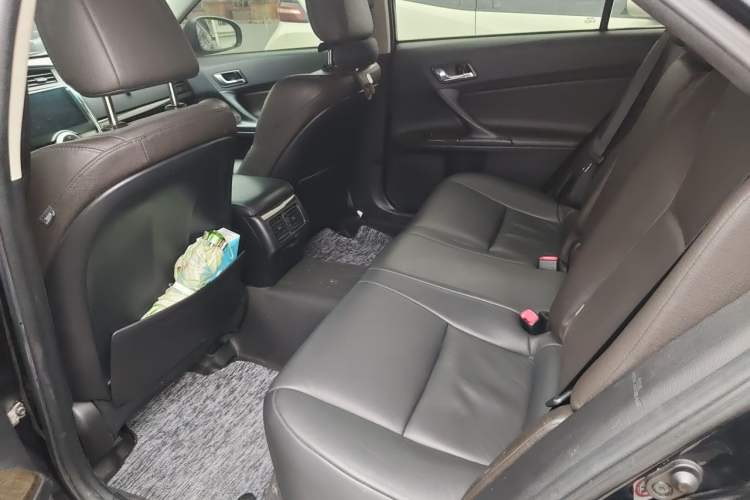 Used Toyota Reiz 2013 2.5V Elite Edition Left Rear Seat