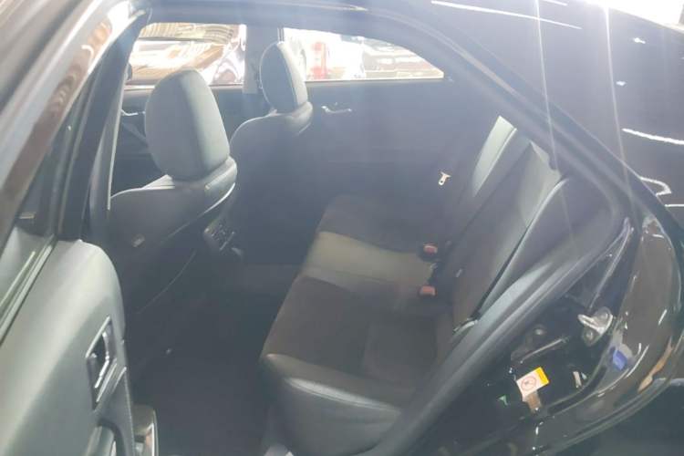 Used Toyota Reiz 2013 2.5V Shangrui Edition Left Rear Seat