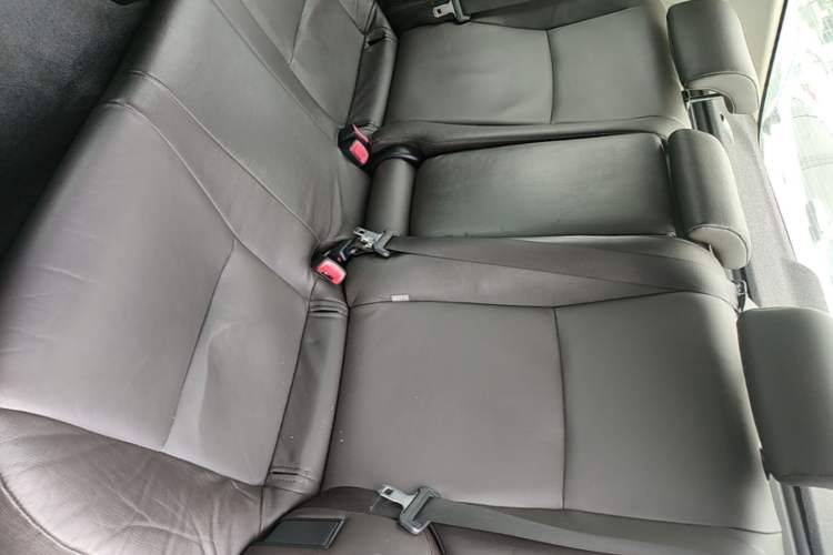 Used Toyota Reiz 2013 2.5V Elite Edition Left Rear Seat