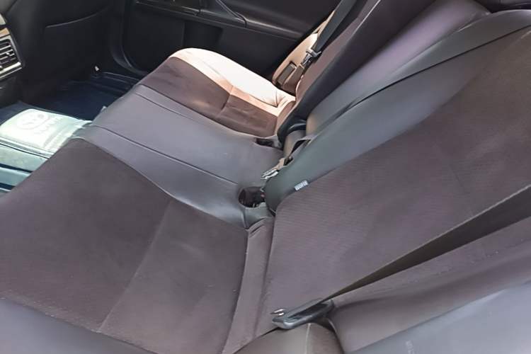 Used Toyota Reiz 2013 2.5V Shangrui Edition Left Rear Seat
