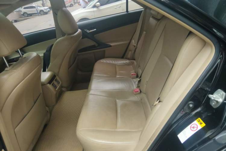Used Toyota Reiz 2013 2.5V Elite Edition Left Rear Seat