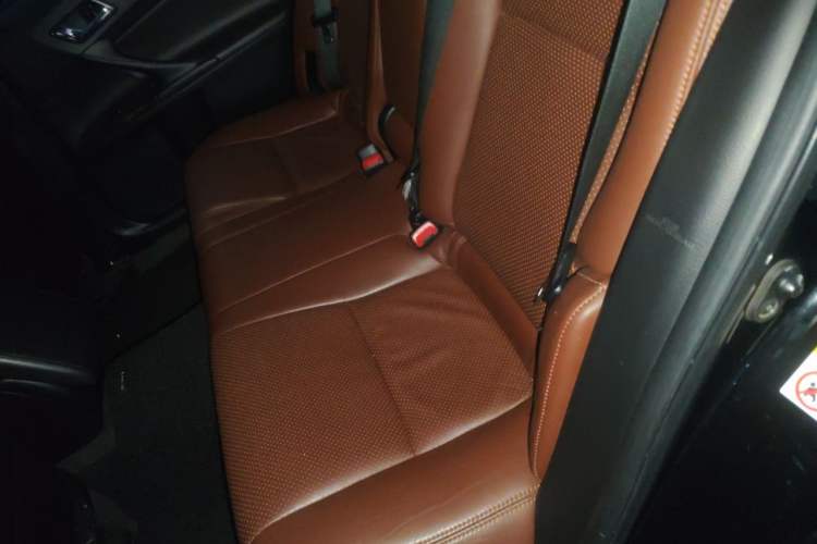Used Toyota Reiz 2013 2.5V Shangrui Edition Left Rear Seat