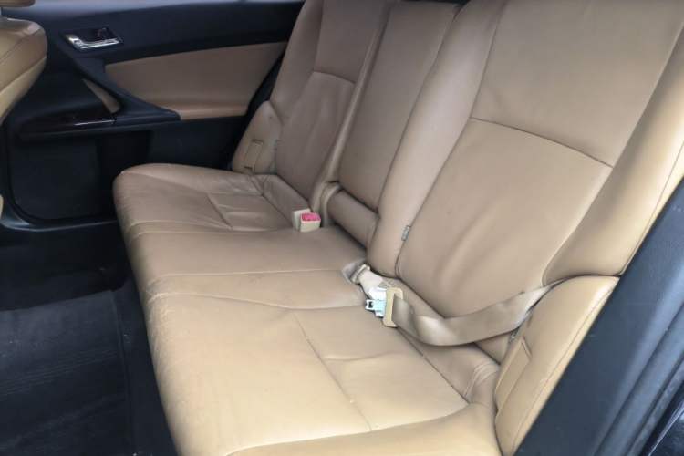 Used Toyota Reiz 2013 2.5V Elite Edition Left Rear Seat