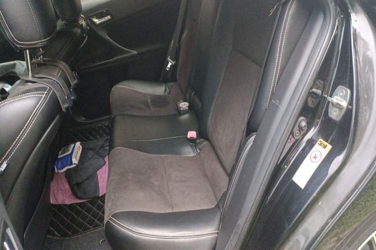 Used Toyota Reiz 2013 2.5S Elite Edition Left Rear Seat