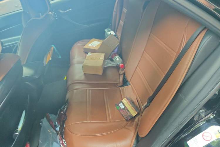 Used Toyota Reiz 2013 2.5V Shangrui Edition Left Rear Seat