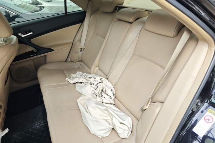 Used Toyota Reiz 2013 2.5V Elite Edition Left Rear Seat