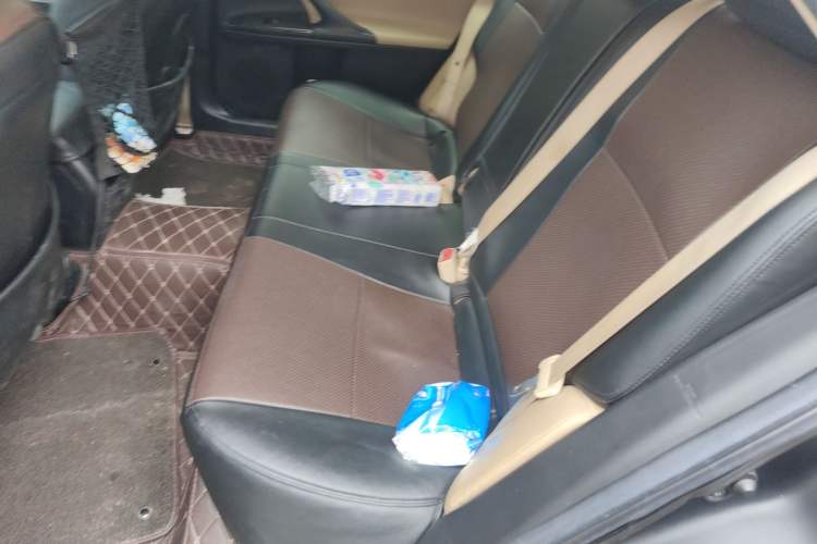 Used Toyota Reiz 2013 2.5V Elite Edition Left Rear Seat