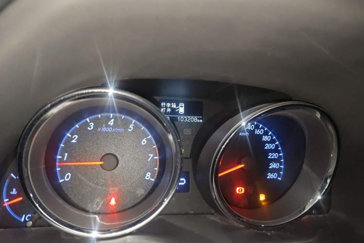 Used Toyota Reiz 2013 2.5V Elite Edition Odometer Close Up