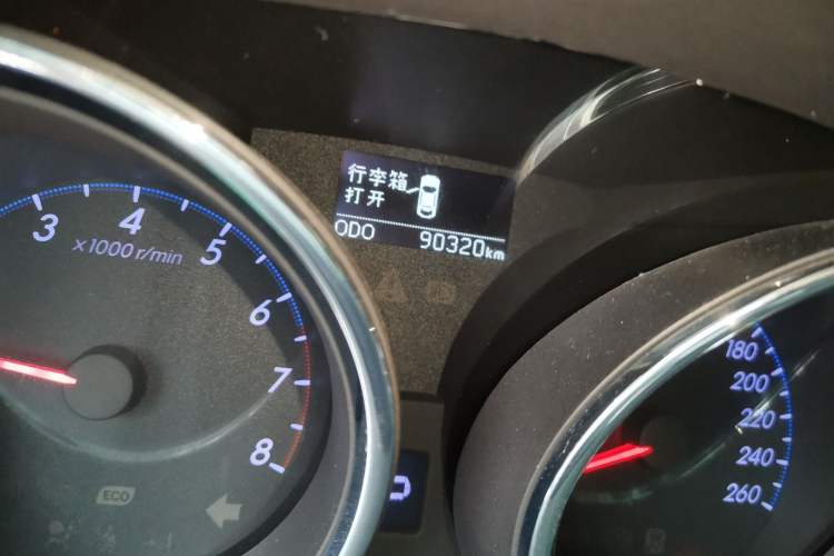 Used Toyota Reiz 2013 2.5V Shangrui Edition Odometer Close Up
