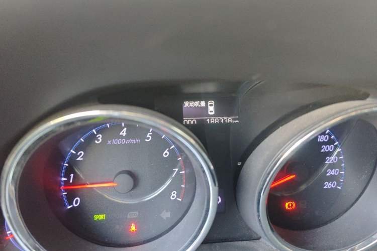 Used Toyota Reiz 2013 2.5S Elite Edition Odometer Close Up