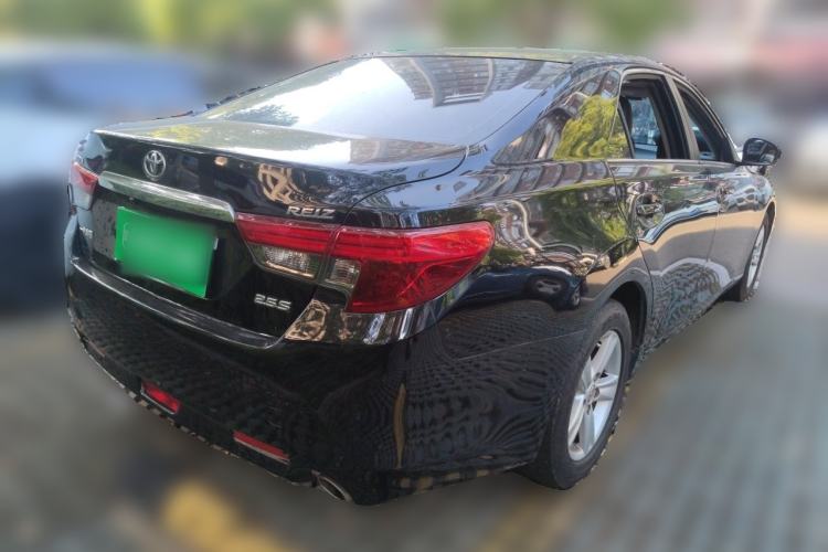 Used Toyota Reiz 2013 2.5S Elite Edition Rear Right 45 Deg