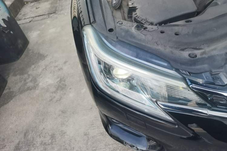 Used Toyota Reiz 2013 2.5V Shangrui Edition Right Front Headlight