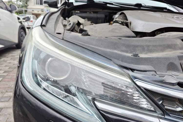 Used Toyota Reiz 2013 2.5V Elite Edition Right Front Headlight
