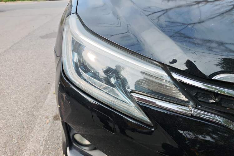 Used Toyota Reiz 2013 2.5V Shangrui Edition Right Front Headlight