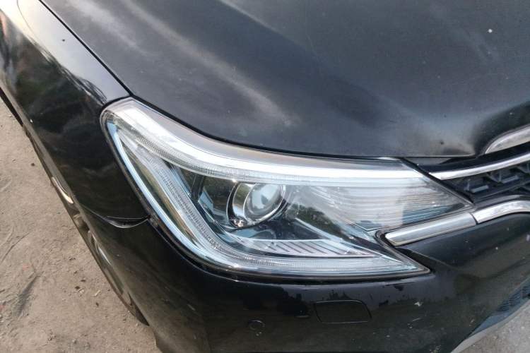 Used Toyota Reiz 2013 2.5V Shangrui Edition Right Front Headlight