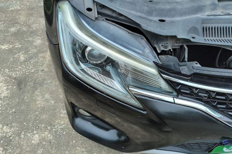 Used Toyota Reiz 2013 2.5V Shangrui Edition Right Front Headlight