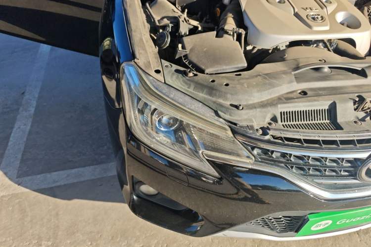 Used Toyota Reiz 2013 2.5V Shangrui Edition Right Front Headlight