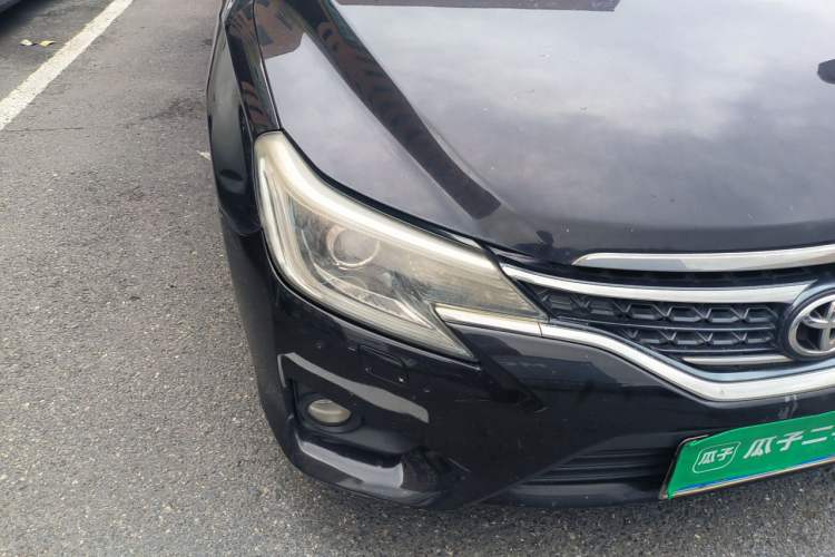 Used Toyota Reiz 2013 2.5V Elite Edition Right Front Headlight